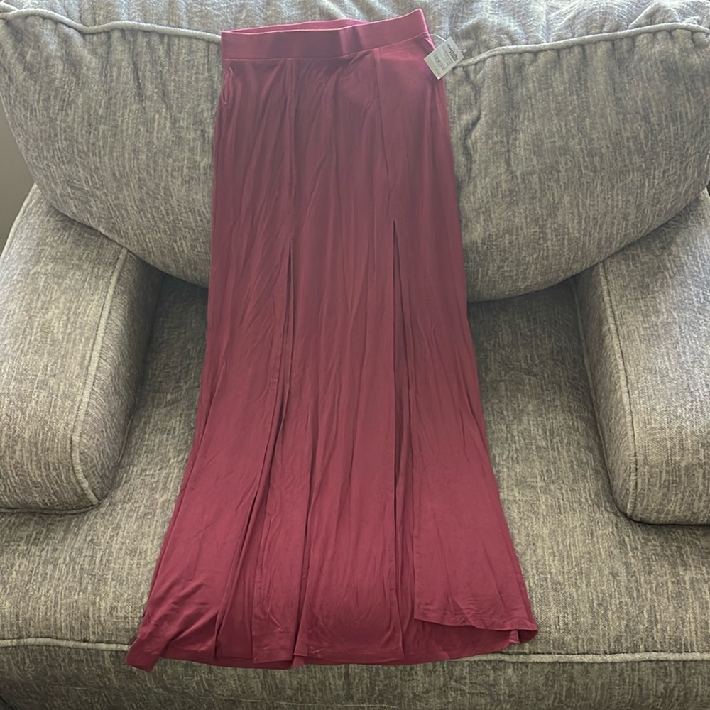 Charlotte Russe style 3B1464 – dry rose size small maxi skirt